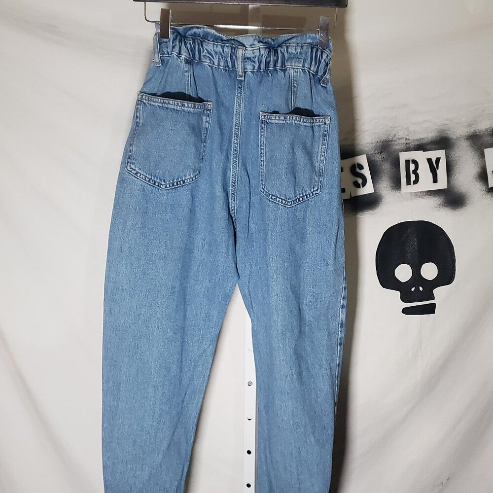 Zara High-Waisted Baggy Cropped Paper Bag Jeans | Women’s Size 2 - Picture 4 of 16